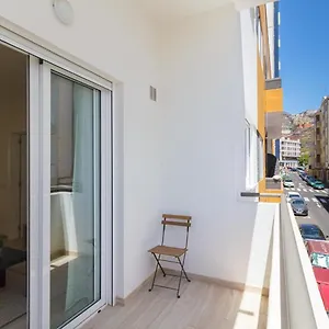 Moderno Urbano En Barrio Histórico 2ºd Apartamento